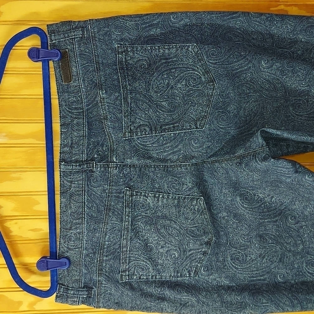 Lee Classic fit